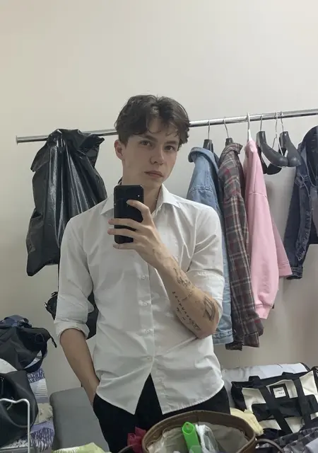 Алексей из Йошкар-Олы, мне 21, познакомлюсь для вирта