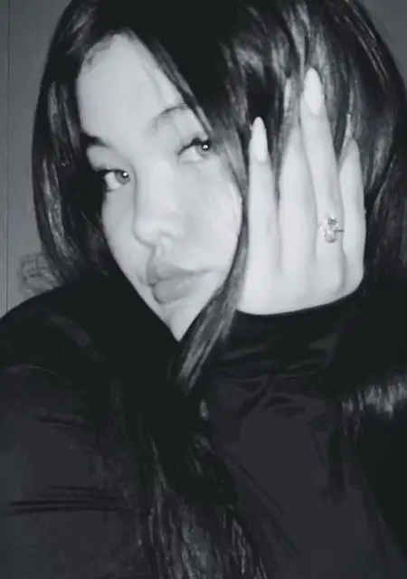 Лина из Якутска, мне 18, познакомлюсь для общения