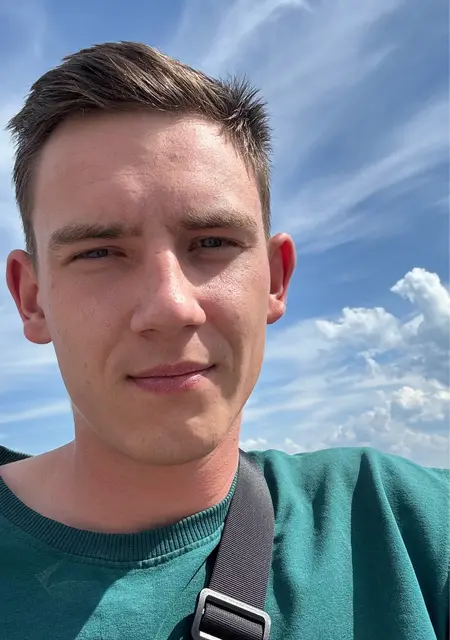 Dima из Владимира, мне 21, познакомлюсь для приятного времяпровождения