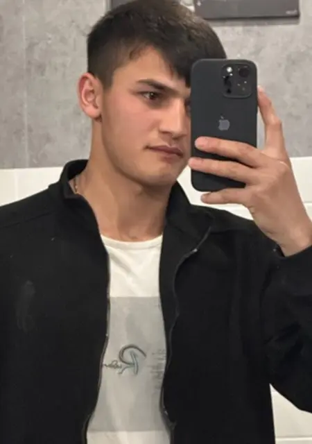 Muhammad из Строителя, ищу на сайте знакомства на одну ночь