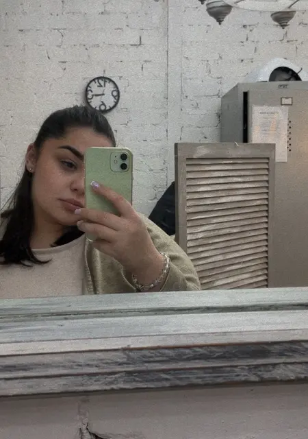 Я Жанна, 22, из Санкт-Петербурга, ищу знакомство для открытые отношения