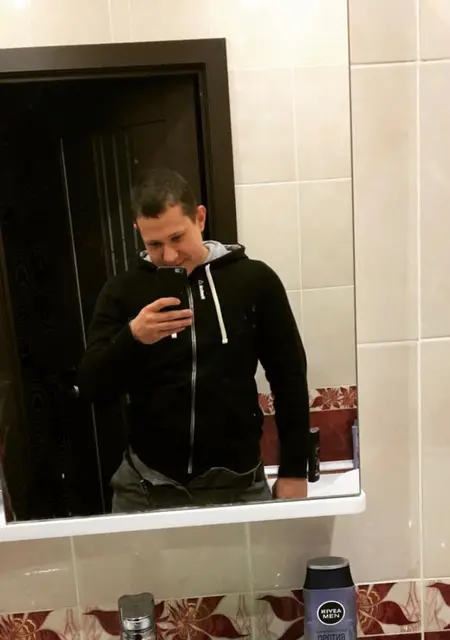 Я Дмитрий, 28, знакомлюсь без обязательств в Брянске