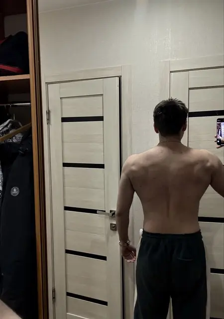 Иван из Санкт-Петербурга, мне 22, познакомлюсь для совместных путешествий