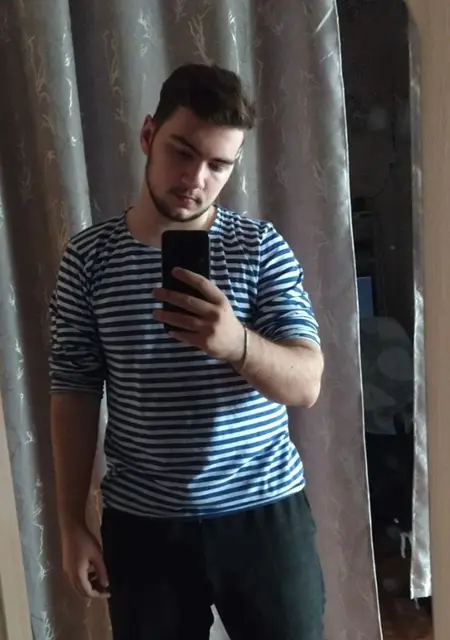 Я Александр, 21, из Хабаровска, ищу знакомства без обязательств