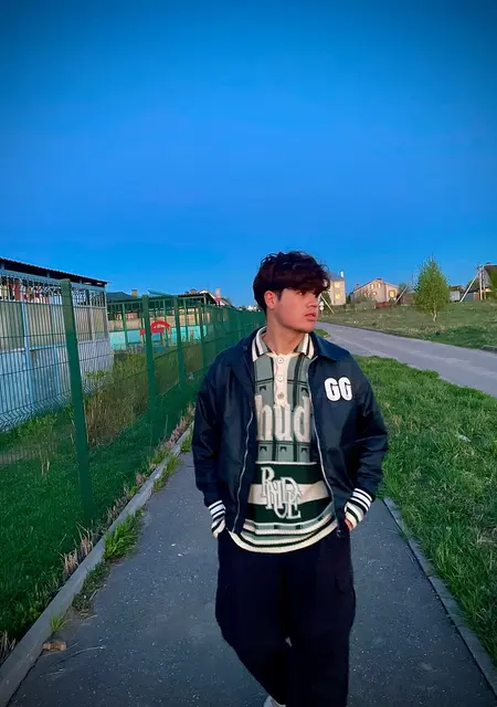 Я Руслан, 20, из Москвы, ищу знакомство для дружбы