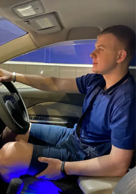 Я Илья, 27, знакомлюсь для приятного времяпровождения в Ачинске