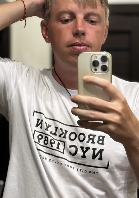 Я Евгений, 33, знакомлюсь на одну ночь в Находке