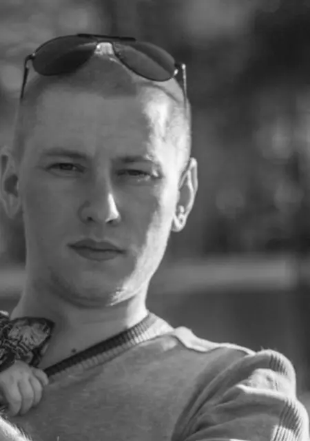 Я Андрей, 31, из Череповца, ищу знакомства без обязательств
