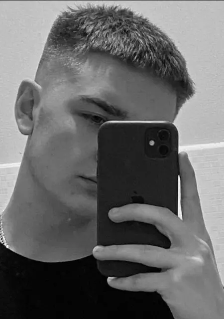 Я Влад, 25, знакомлюсь на одну ночь в Кызыле