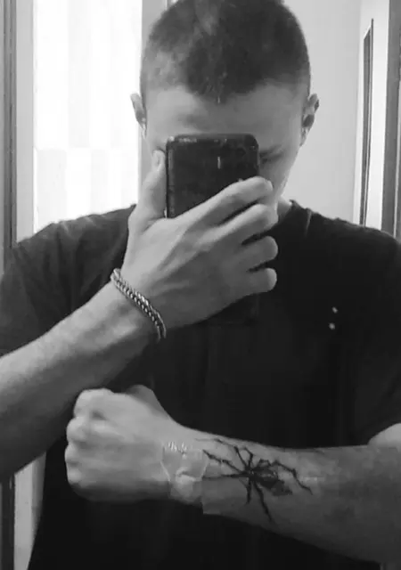 Ромчик из Братска, ищу на сайте знакомства на одну ночь