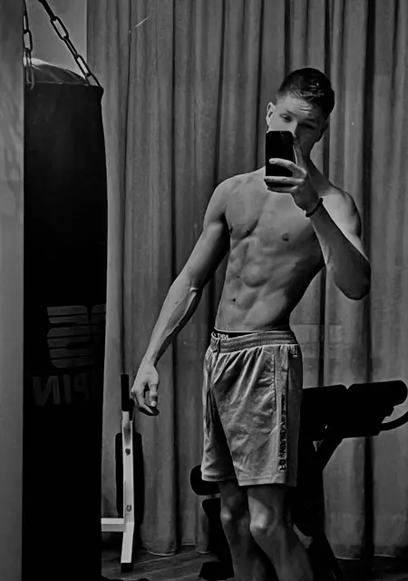 Захар из Раменского, ищу на сайте знакомства на одну ночь