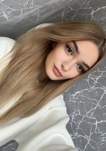 Ксения из Москвы, ищу на сайте постоянные отношения