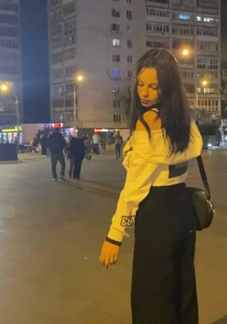 Юлия из Екатеринбурга, мне 18, познакомлюсь на одну ночь