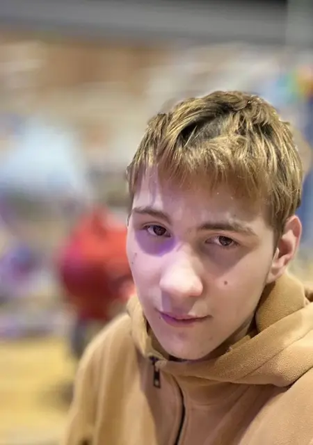 Я Саша, 19, знакомлюсь без обязательств в Уфе