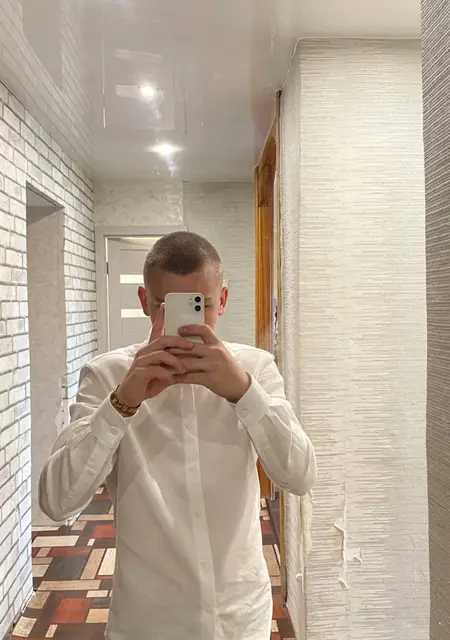 Я Никита, 18, знакомлюсь без обязательств в Барнауле