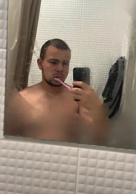 Я Вадим, 20, знакомлюсь для открытые отношения в Перми