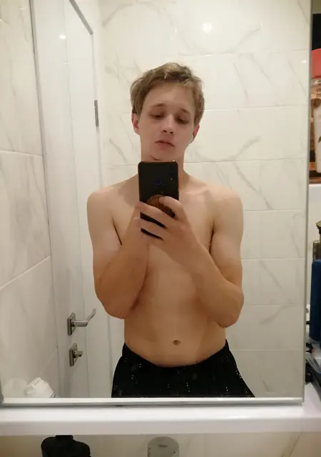 Alex из Ярославля, мне 25, познакомлюсь для приятного времяпровождения