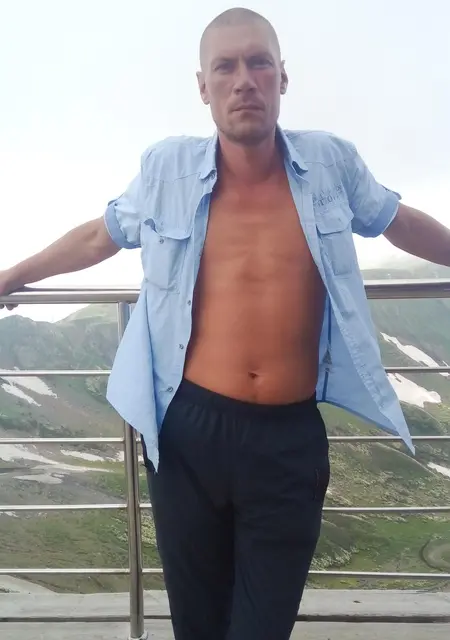 Александр из Иванова, ищу на сайте знакомства без обязательств