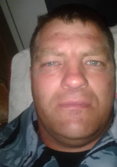 Митя из Каменска, ищу на сайте знакомства на одну ночь