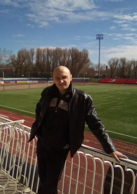 Денис из Великих Лук, ищу на сайте знакомства на одну ночь