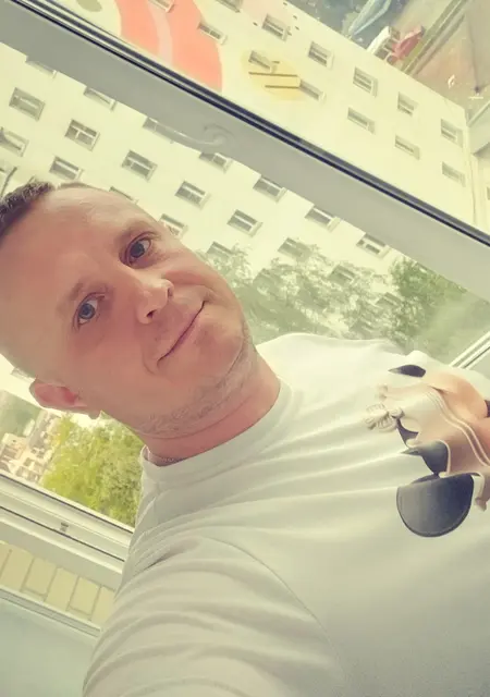 Я Александр, 41, из Сыктывкара, ищу знакомства без обязательств