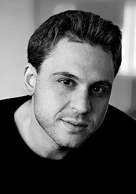 Viktor из Сочи, мне 60, познакомлюсь для вирта