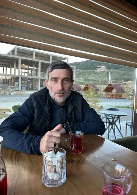 Я Амир, 44, из Кизилюрта, ищу знакомства на одну ночь