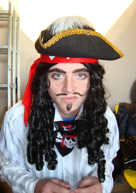 Андркй из Находки, мне 40, познакомлюсь для дружбы