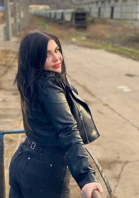 Диана из Хабаровска, ищу на сайте вирта