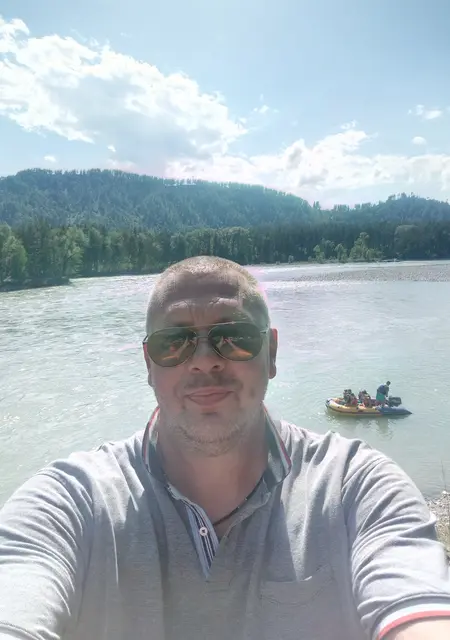 Я Pavel, 50, из Санкт-Петербурга, ищу знакомства на одну ночь