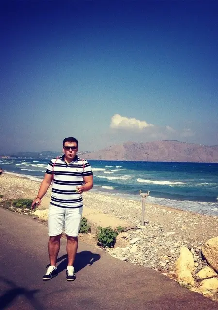 Игорь из Геленджика, мне 36, познакомлюсь на одну ночь