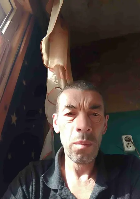 Я Валерий Михайлов, 52, знакомлюсь без обязательств в Череповце