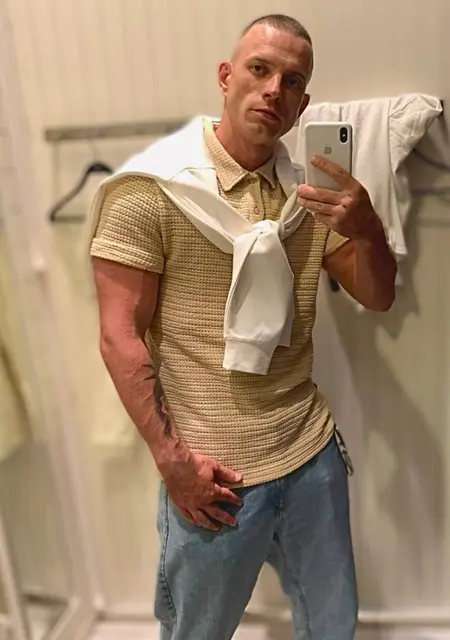 Aleksandr из Екатеринбурга, мне 32, познакомлюсь для приятного времяпровождения