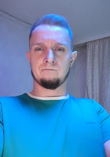 Я Евгений, 29, из Санкт-Петербурга, ищу знакомства без обязательств