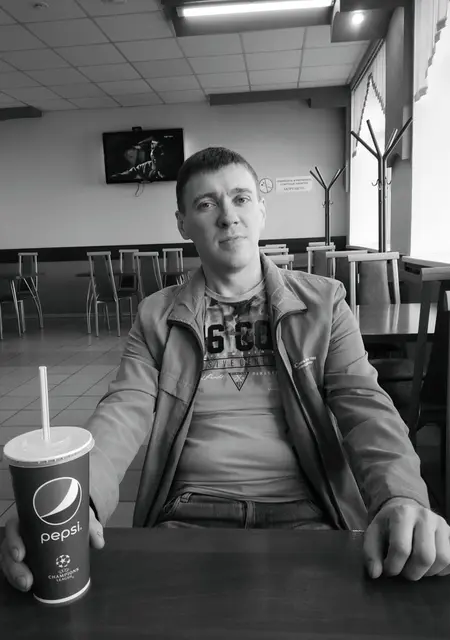 Рома из Нижнего Тагила, ищу на сайте постоянные отношения