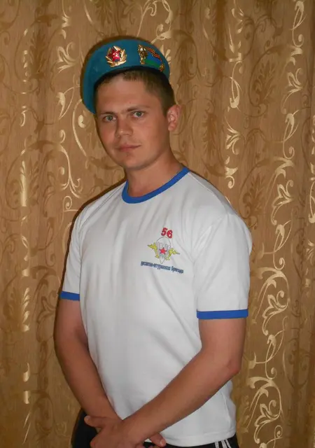 Я Паша, 35, из Брянска, ищу знакомства без обязательств