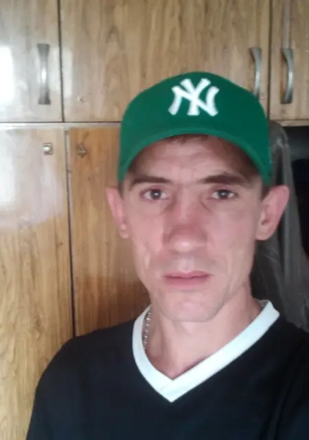 Серега из Братска, ищу на сайте знакомства на одну ночь