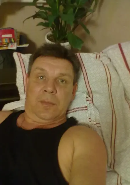 Я Андрей, 56, из Артема, ищу знакомство для постоянных отношений