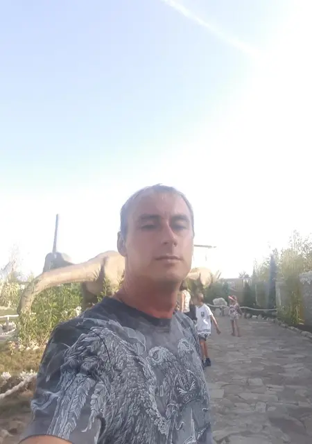 Владимир из Туапсе, мне 43, познакомлюсь для общения