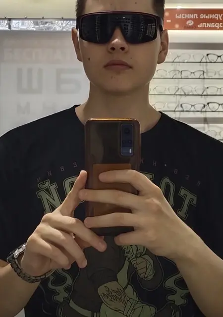 Я Макс, 18, знакомлюсь без обязательств в Воронеже