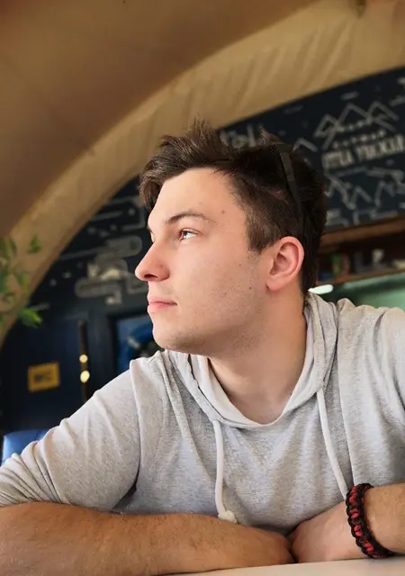 Илья из Калуги, ищу на сайте знакомства на одну ночь