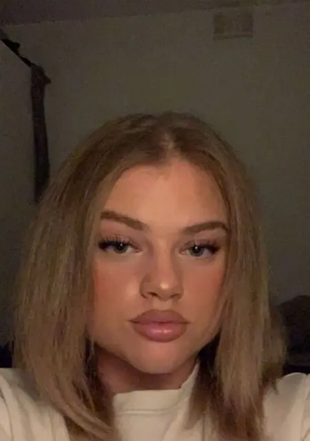 Hannah из Стокгольма, мне 20, познакомлюсь