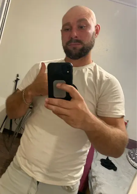 Леонид из Энгельса, ищу на сайте знакомства на одну ночь