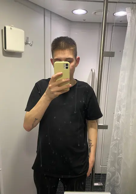 Alexandr из Бийска, мне 20, познакомлюсь для приятного времяпровождения