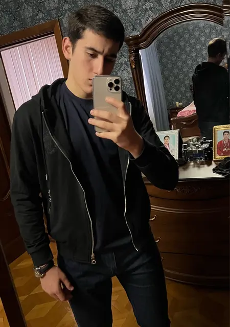 Я Тигран, 19, из Анапы, ищу знакомства на одну ночь