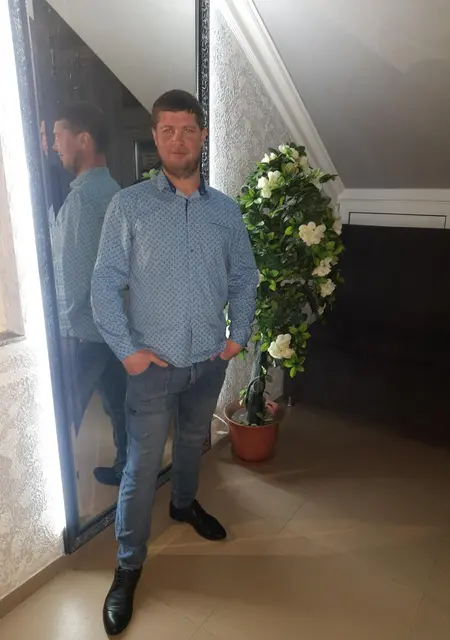 Я Михаил, 34, из Лермонтова, ищу знакомство для постоянных отношений