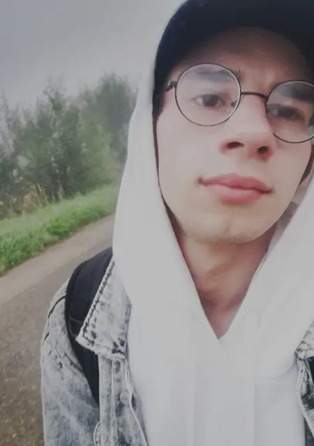 Я Тима, 20, знакомлюсь для постоянных отношений в Александрове