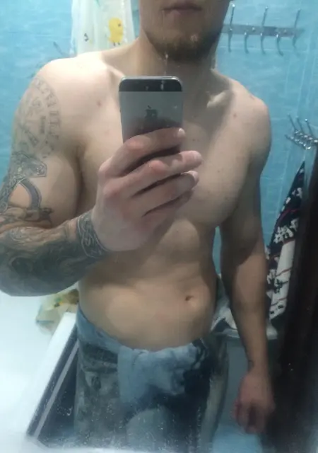 Я Дмитрий, 27, знакомлюсь без обязательств в Пскове