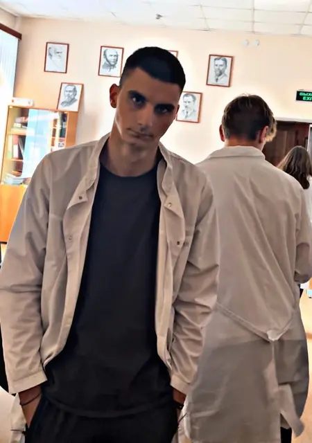 Я Артем, 24, знакомлюсь без обязательств в Армавире