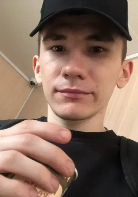 Я Артур, 25, знакомлюсь для вирта в Альметьевске